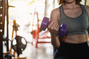 Cardio vs. Weight Lifting: Which Is Better For Slimming?